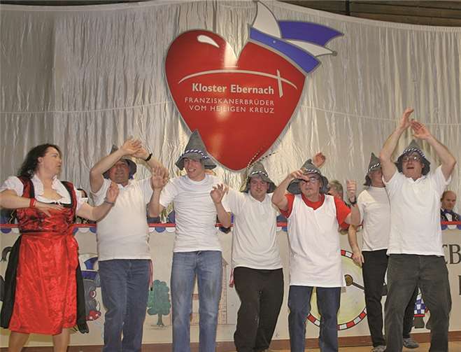 Die Ebernacher Zappelbande bot einen bayrischen Tanz.