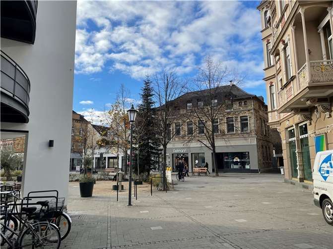Bad Neuenahr: Bauarbeiten in der Innenstadt starten bald Die Ecke Post-/Ahrstraße in Bad Neuenahr. Foto: ROB