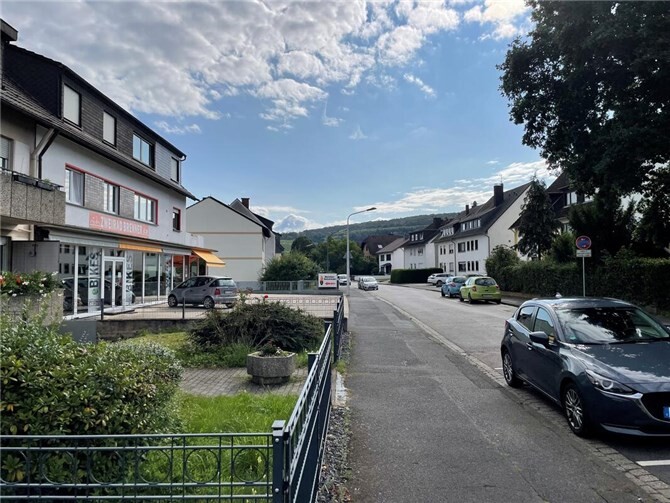 Die Ehlinger Straße in Heimersheim.  Foto: ROB