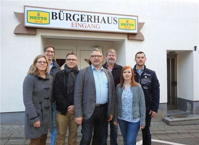 Die Eicher CDU um ihren Vorsitzenden und Ortsvorsteherkandidaten Andreas Lehmann setzt sich für den Erhalt der dörflichen Infrastruktur ein (v. l.): Stephanie Gotzhein, Matthias Zschiesche, Rainer Schmitz, Andreas Lehmann, Peter Lenzgen, Christina Schäfgen, Maximilian Janz. Foto: privat