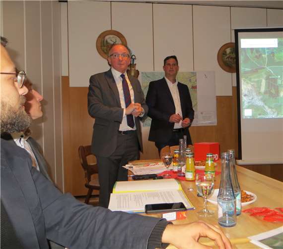Die Eicher SPD informiert über mögliche Neubaugebiete in Eich. Foto: privat