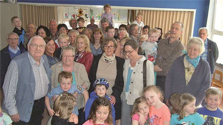 Die Einladung zum Großeltern-Nachmittag fand große Resonanz und Erzieher und Kinder freuten sich gleichermaßen über die vielen Besucher, nach dem Motto: „Auf das das Haus voll werde!“ privat