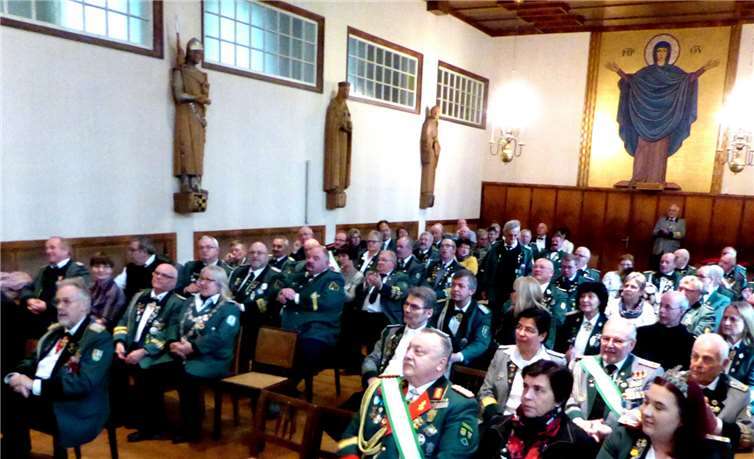Die Einstimmung auf Advent und Weihnachten in Maria Laach fand bei den Schützen guten Zuspruch.