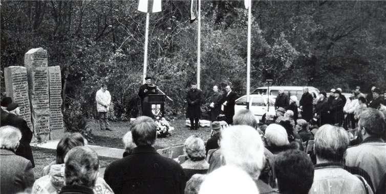 Die Einweihung des Mahnmals am 24. November 1996.privat