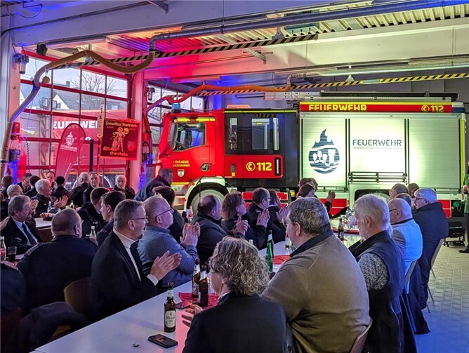 Die Einweihung des neuen Fahrzeugs musste natürlich gefeiert werden.