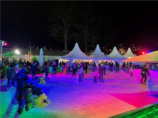 Die Eisbahn ist ein beliebter Anlaufpunkt. Foto: ROB