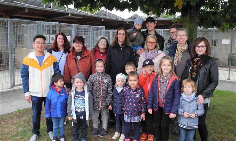 Die Eltern-Kind-Turnen-Gruppe der DJK verbrachte eine lehrreiche und kurzweilige Zeit im Andernacher Tierheim. Foto: privat