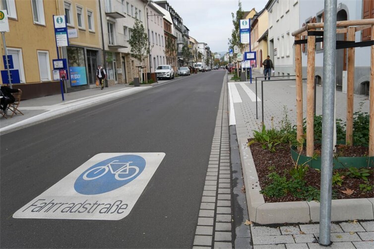 Die Engerser Straße zwischen Wilhelm- und Pfarrstraße ist seit Juni als Fahrradstraße ausgewiesen. Sie bildet einen wichtigen Baustein für eine durchgängige Radverbindung durch die Neuwieder Innenstadt. 