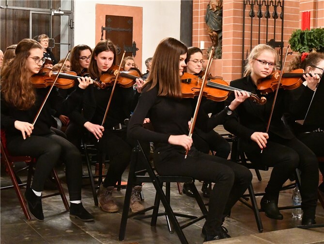 Die Ensembles des Rhein-Gymnasiums Sinzig sorgten auch in diesem Jahr wieder für eine Atempause in der hektischen Vorweihnachtszeit.RASCH