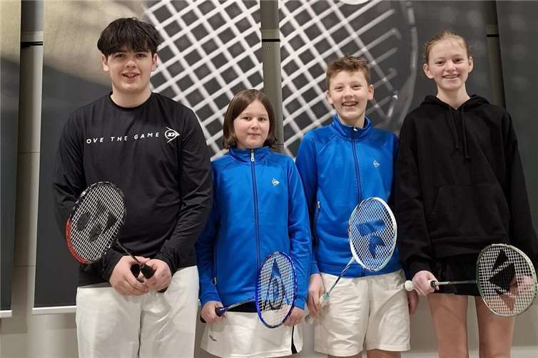 Die Erfolgreichen der BCR-Jugend (v.li.) Erik Gebhardt, Luna Haevescher, Robin Becker und Charlotte Haevescher. Foto: BC Remagen