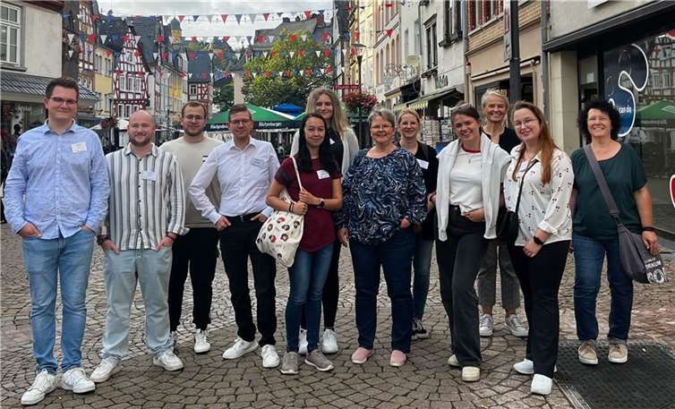 Die Erste Kreisbeigeordnete Gabriele Wieland führte die Gruppe der angehenden Mediziner durch Montabaur.  Foto: Kreisverwaltung/Bianca Vollmer