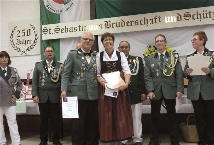 Die Erstplatzierten Monika Junk und Ulrich Eckhard. privat
