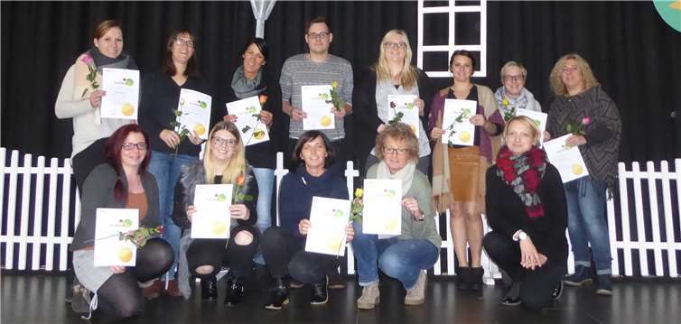 Die Erzieher und Erzieherinnen erhielten ihr Zertifikat. Privat