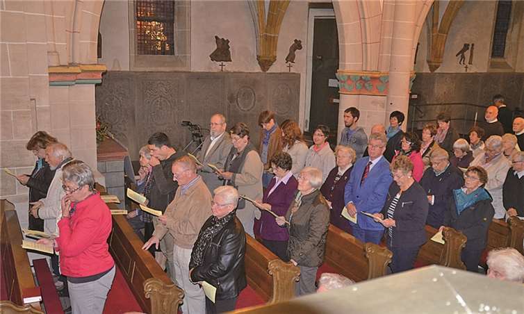 Die Eucharistiefeier in der St. Castorkirche Karden. privat