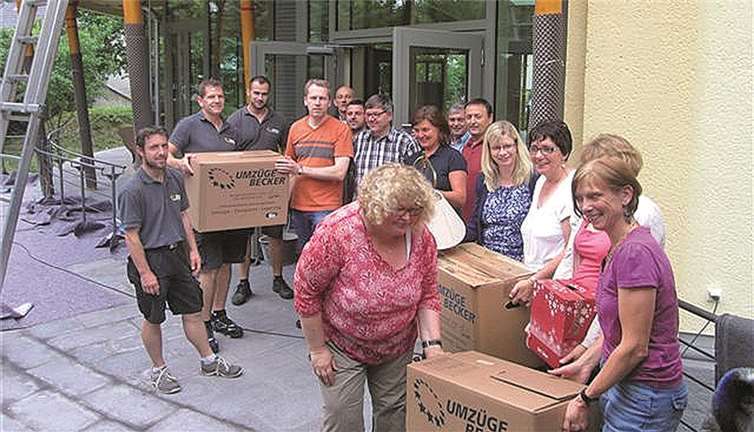 Die Evangelische Kirchengemeinde Remagen, um Pfarrerin Lisa Reuter zieht um in das neue Domizil an der Kirche. AB
