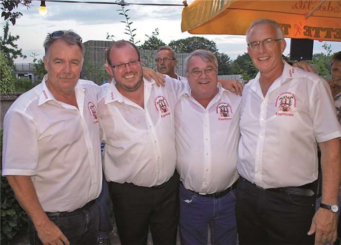 Die Ex-Prinzen der MKG Mülheim freuten sich über ein gelungenes Sommerfest auf der Kirmes.