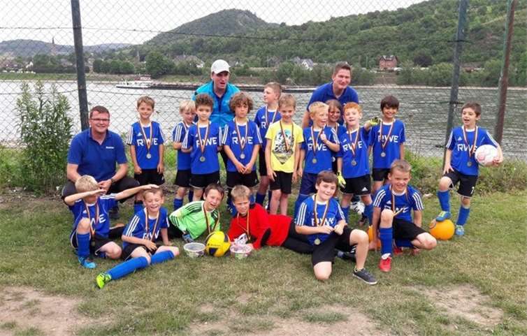 Die F-Jugend beendete die Saison mit einem Turnier in Brohl.Privat