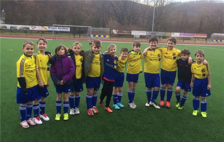 Die F1-Jugend der JSG Dernau/Kreuzberg/Mayschoß im neuen Outfit.privat