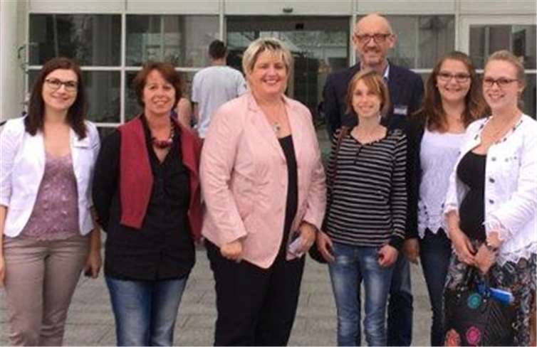 Die FU Andernach und das Krankenhausmanagement des St.-Nikolaus-Stiftshospitals besprachen wichtige Gesundheitsthemen – von der Geburt in Geborgenheit bis zum Umgang mit an Demenz erkrankten Menschen.