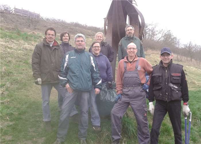 Die FWG-Mitglieder beteiligten sich am Saubermannstag rund um Oberfell. privat