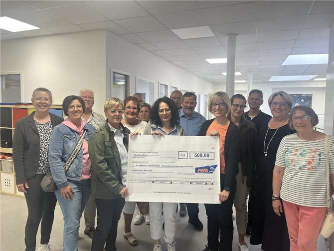 Die FWG-Mitglieder freuen sich, mit ihrer Spende die Förderung der Kinder unterstützen zu können. Foto: privat