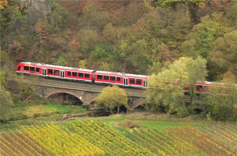 Die FWG hatte schon im letzten Jahr Kontakt zum Deutschen Zentrum für Luft- und Raumfahrt (DLR) aufgenommen und gemeinsam mit dem Landrat Gespräche geführt zu möglichen neuen Antriebssystemen für die Ahrtalbahn.Foto: privat