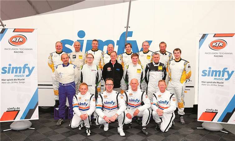 Die Fahrer des Team Raceunion Teichmann Racing powered by SIMFYmusic.Peter Burggraf