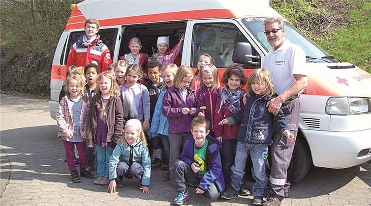Die Fahrt im Rettungsfahrzeug war der absolute Höhepunkt des Besuchs. privat