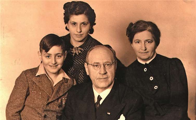 Die Familie Dr. Hugo und Senta Bernd mit den Kindern.