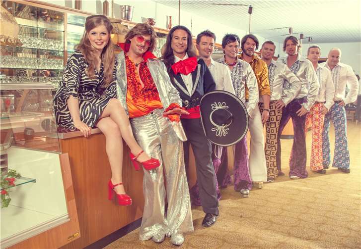 Die Familie Hossa gilt als eine der besten Schlager- mund Partybands im deutschsprachigen Raum. Fotos: Veranstalter