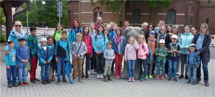 Die Familien erwarten tolle Experimente in der „Phänomenta“ in Lüdenscheid.  Foto: Tamara Bürck, Kreisverwaltung des Westerwaldkreises