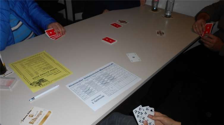 Die Feierlichkeiten begannen wegen Allerheiligen bereits am Donnerstag mit dem 6. Rheinecker „Sibbeschröm“-Turnier.