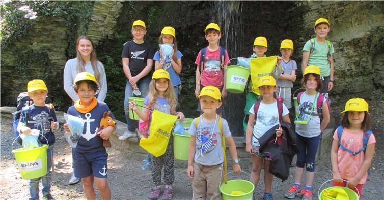 Die Feriengruppe am Unkeler Wasserfall.Foto: Maria-Elisabeth Loevenich