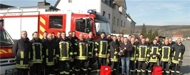 Die Feuerwehr Bad Bodendorf verfügt seit Anfang März über einen Defibrillator.BL
