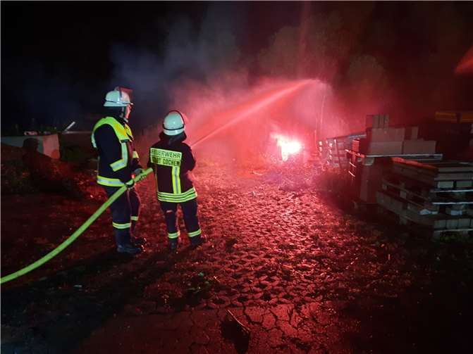 Die Feuerwehr Cochem löschte an der Absturzstelle.
