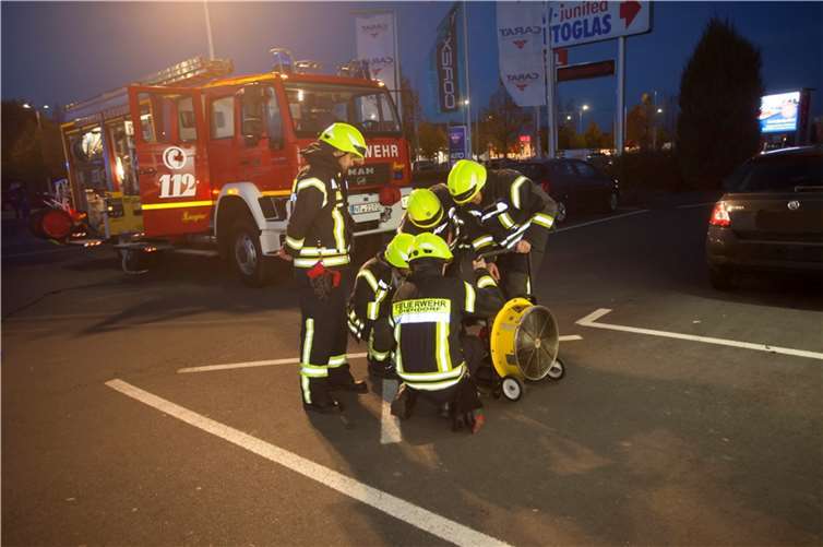 Die Feuerwehr Dierdorf im Einsatz in Dierdorf.Foto: Feuerwehr VG Dierdorf