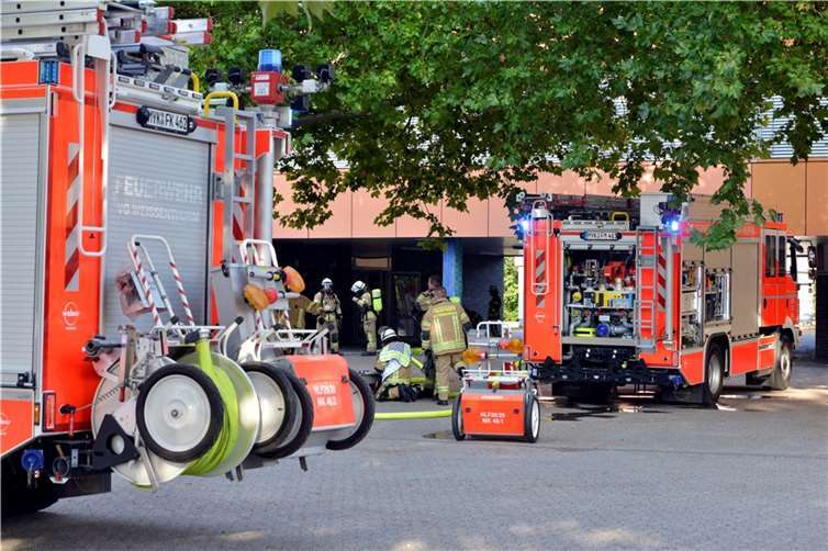 Die Feuerwehr Mülheim-Kärlich hatte den Brand schnell unter Kontrolle.  Fotos: Feuerwehr VG Weißenthurm / Detlef Schneider