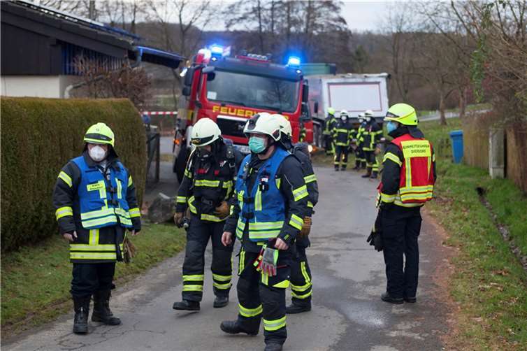 Die Feuerwehr bei ihrem Einsatz in Dendert.Foto: Feuerwehr VG Puderbach