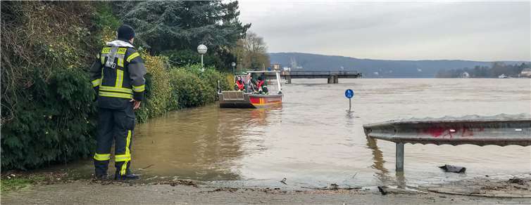 Die Feuerwehr im Hochwassereinsatz.