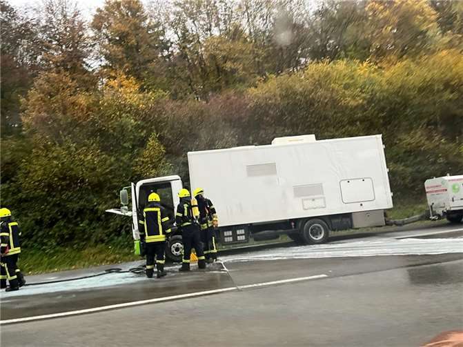 Die Feuerwehr ist bereits vor Ort.  Fotos: privat
