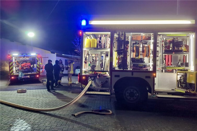 VG Asbach: Saunabrand sorgt für Feuerwehreinsatz Die Feuerwehren Windhagen und Asbach waren vor Ort im Einsatz. Foto: Feuerwehr VG Asbach