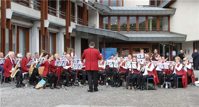 Die Feuerwehrkapelle Dahleim sorgte für Stimmung.
