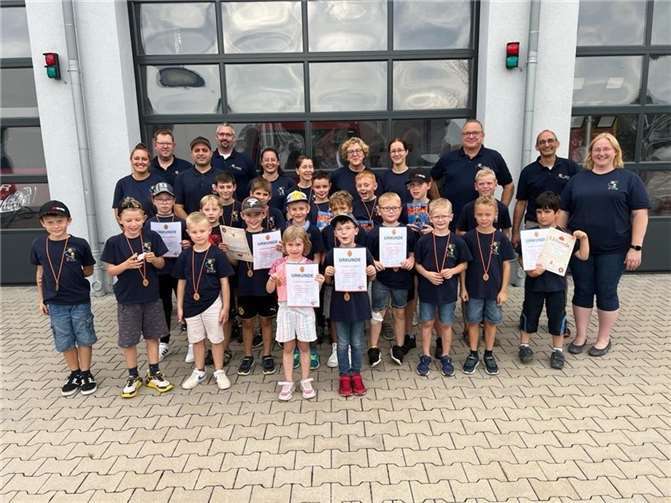 Die Feuerwehrkids der VG Unkel. Foto: Theresia Menden
