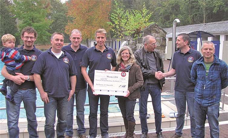 Die Feuerwehrmänner hielten ihr Versprechen. privat