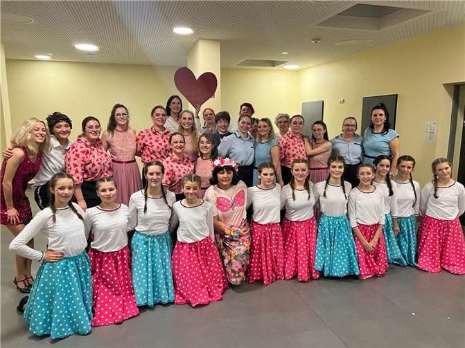 Die „Fidelen Frauen“ Kobern hatten wieder eine grandiose Möhnensitzung organisiert. Quellen: „Fidelen Frauen“ Kobern