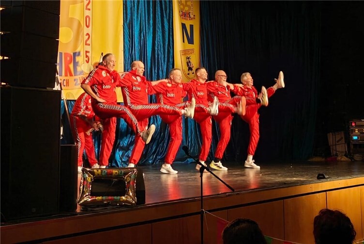 Die Fidelen Stubbis begeistern im Karneval.