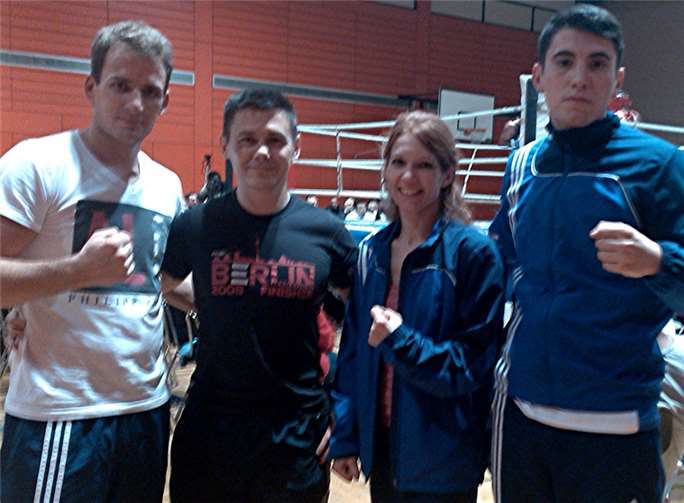 Die Fighter und ihre Trainer: Florian Nickenig, Serge Wunder, Christina Nickenig und Mehmet Tekceli (v.l.n.r.). privat