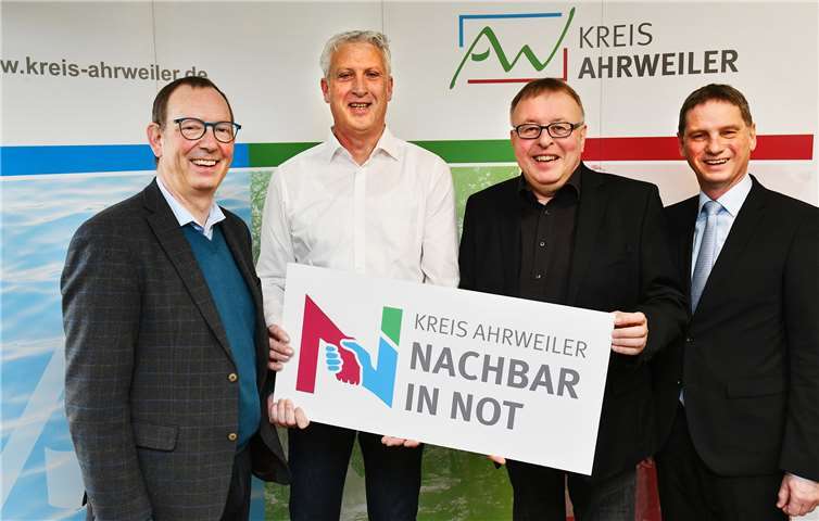 Die Firma Jansen zu Gast im Kreishaus (v. l.): Geschäftsführer Peter Jansen, Betriebsratsvorsitzender Andreas Harz, Landrat Dr. Jürgen Pföhler und Karl-Heinz Porz, Leiter der Sozialabteilung. Foto: Ralf Schumann/Kreisverwaltung Ahrweiler