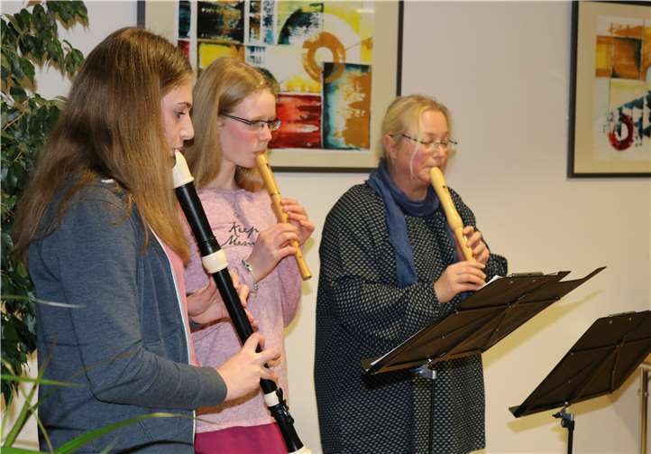 Die Flötengruppe begleitete die Veranstaltung musikalisch.