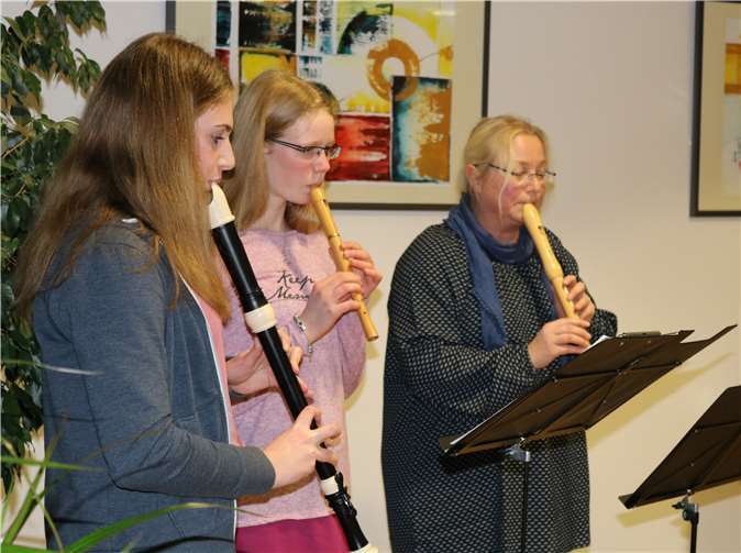 Die Flötengruppe begleitete die Veranstaltung musikalisch.